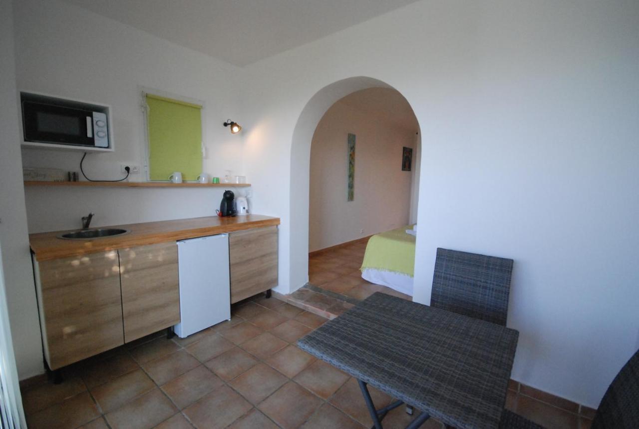 Aloasis Bed and Breakfast Grimaud Exteriör bild