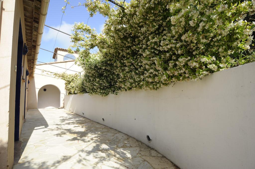 Aloasis Bed and Breakfast Grimaud Exteriör bild