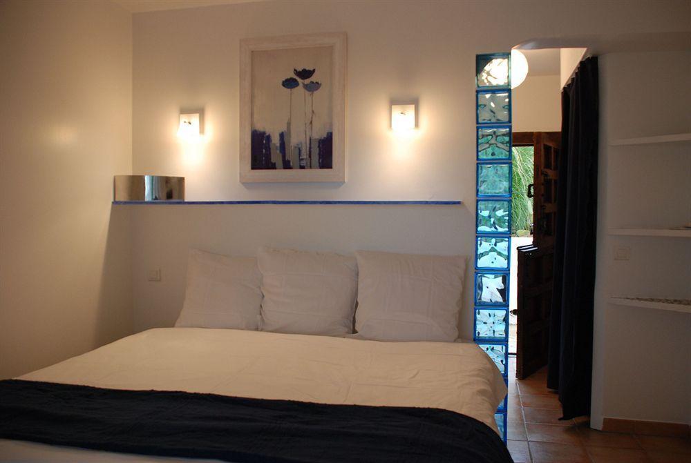 Aloasis Bed and Breakfast Grimaud Exteriör bild