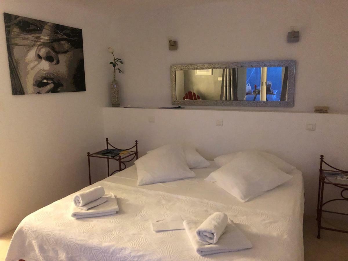 Aloasis Bed and Breakfast Grimaud Exteriör bild